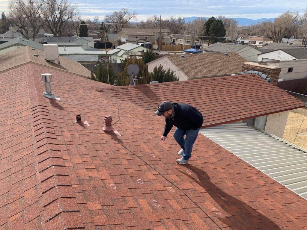 Local roofing team